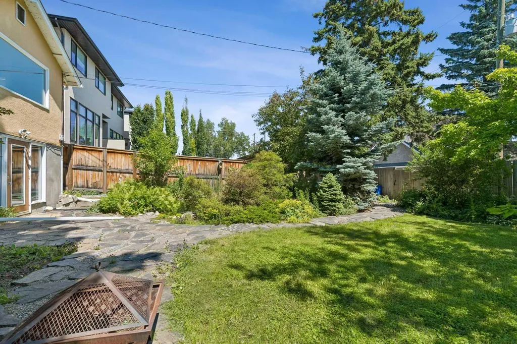 2216 26 Street SW Calgary AB T3E2A5