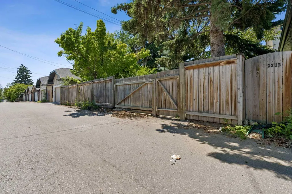 2216 26 Street SW Calgary AB T3E2A5
