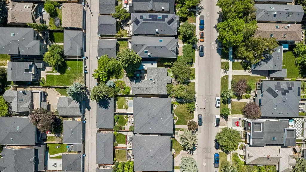 2216 26 Street SW Calgary AB T3E2A5
