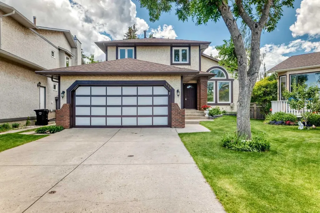416 Hawkhill Place NW Calgary AB T3G 3H8