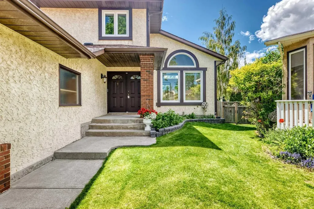416 Hawkhill Place NW Calgary AB T3G 3H8