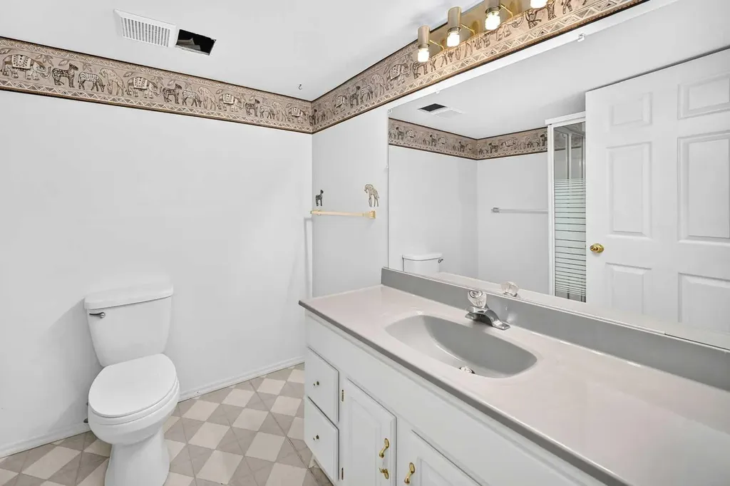 416 Hawkhill Place NW Calgary AB T3G 3H8