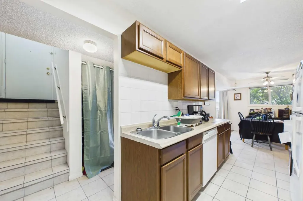 11440 Elbow Drive SW Calgary AB T2W2E6