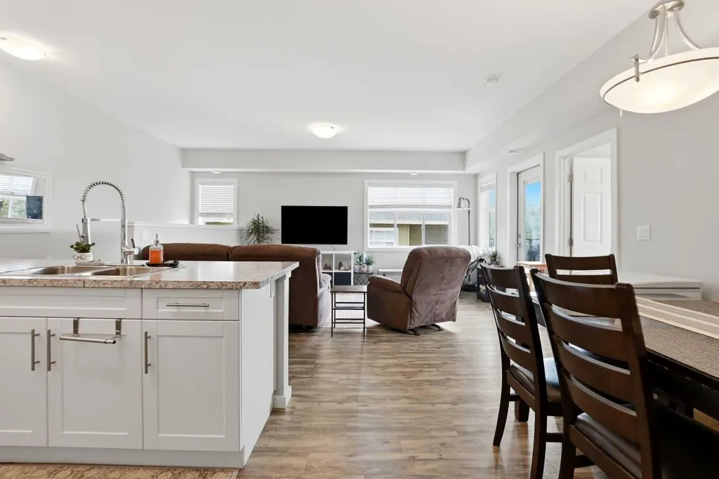5300 Vista Trail Blackfalds AB T4M 0L7
