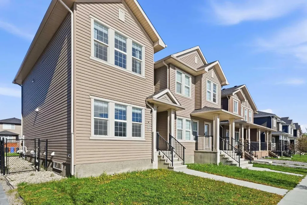 125 Evanston Hill NW Calgary AB T3P 1J7