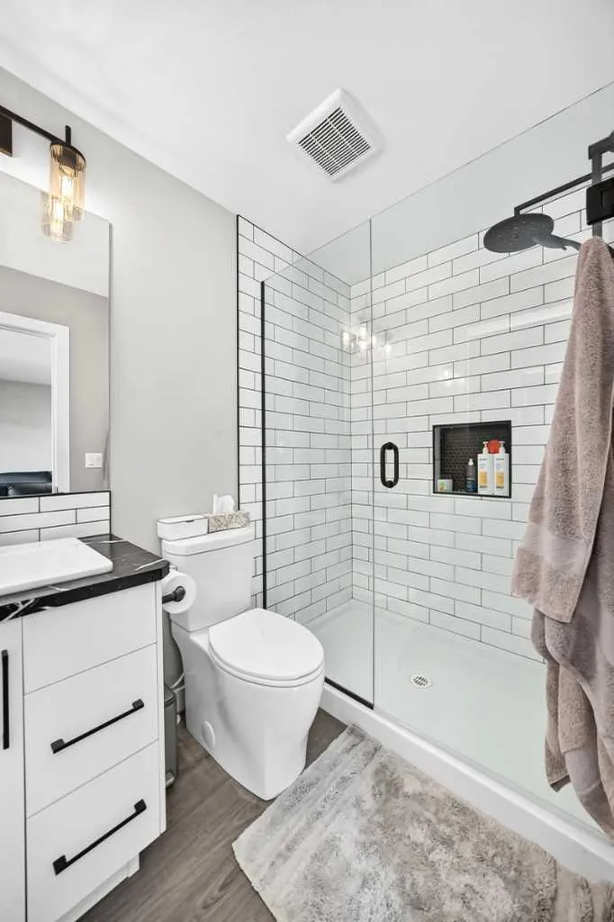 30 Iron Gate Boulevard Sylvan Lake AB T4S 0T6
