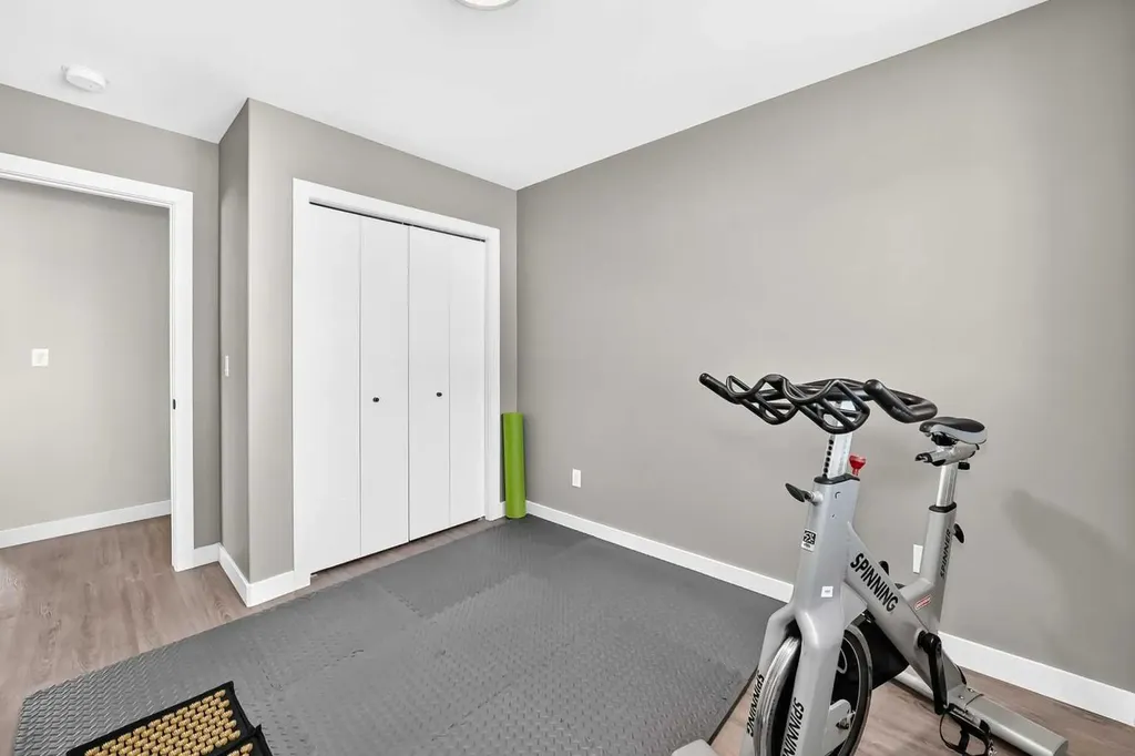 30 Iron Gate Boulevard Sylvan Lake AB T4S 0T6