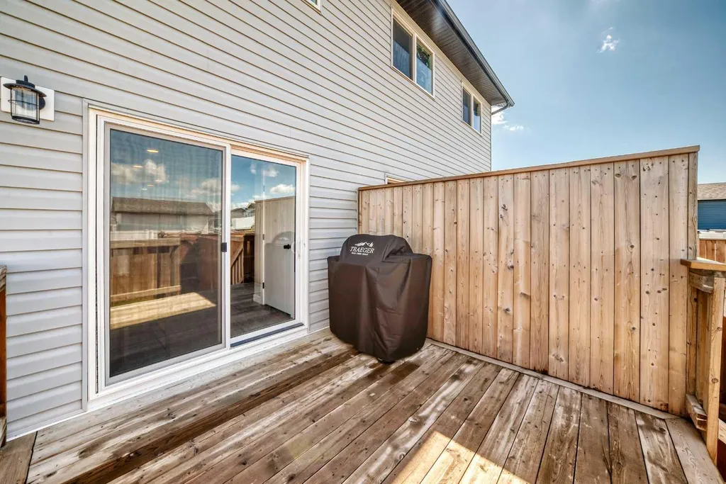 30 Iron Gate Boulevard Sylvan Lake AB T4S 0T6