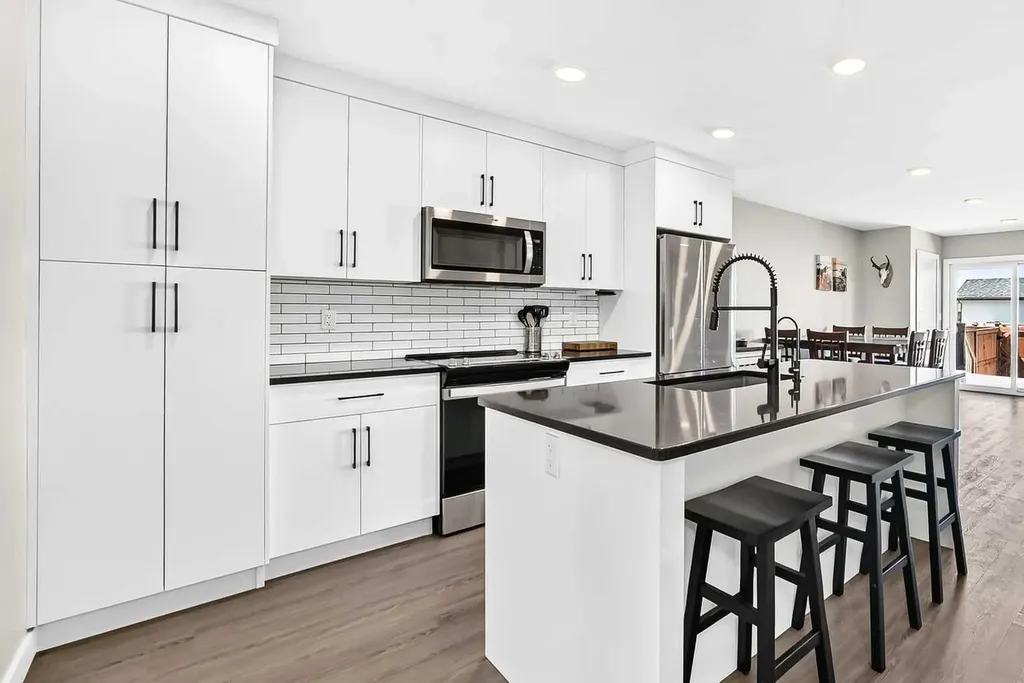 30 Iron Gate Boulevard Sylvan Lake AB T4S 0T6