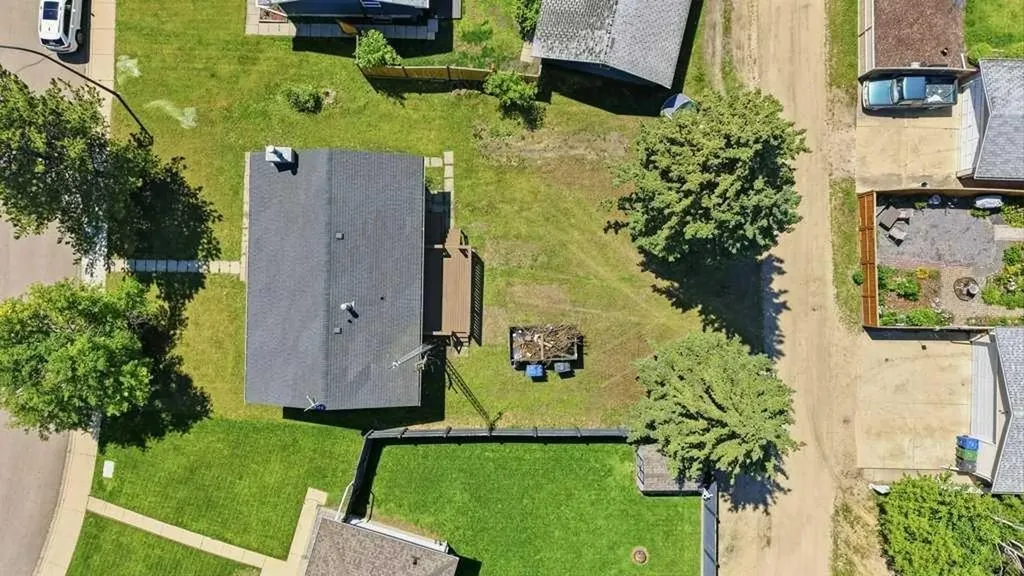 6 Onlsow Square Red Deer AB T4N 5C6