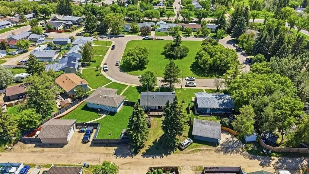 6 Onlsow Square Red Deer AB T4N 5C6