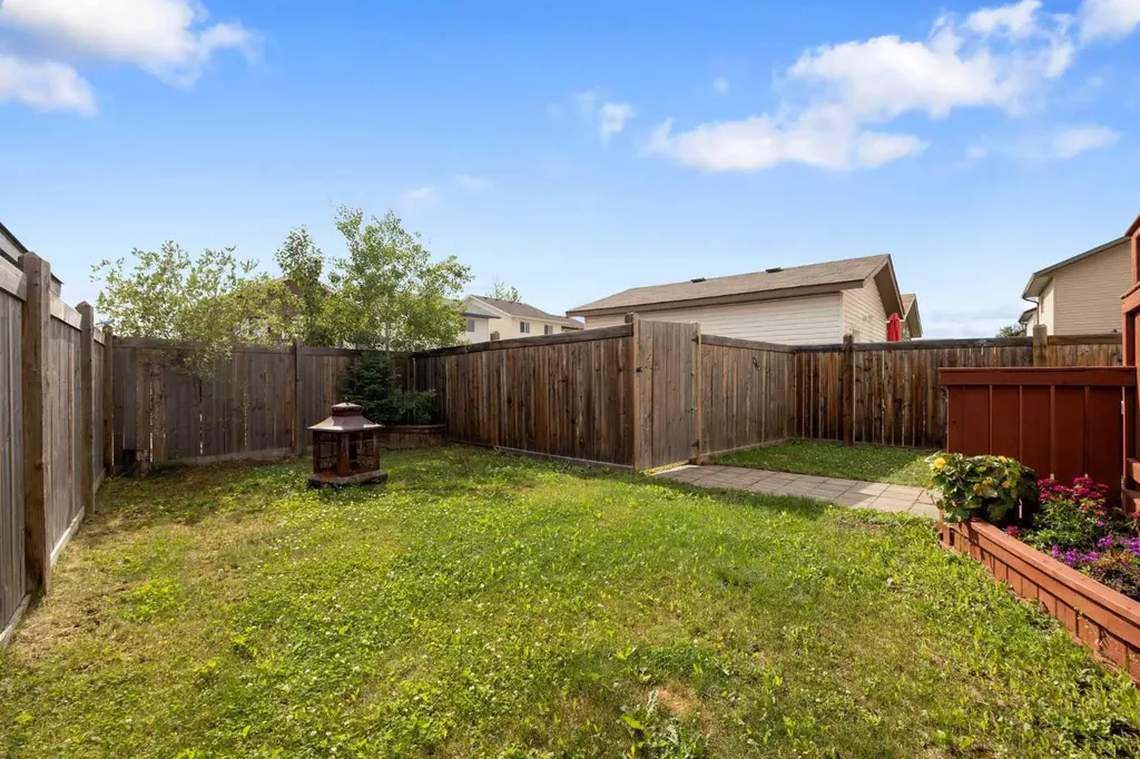 104 Walnut Crescent Fort Mcmurray AB T9K0N6