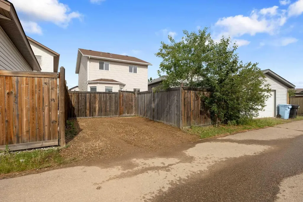 104 Walnut Crescent Fort Mcmurray AB T9K0N6
