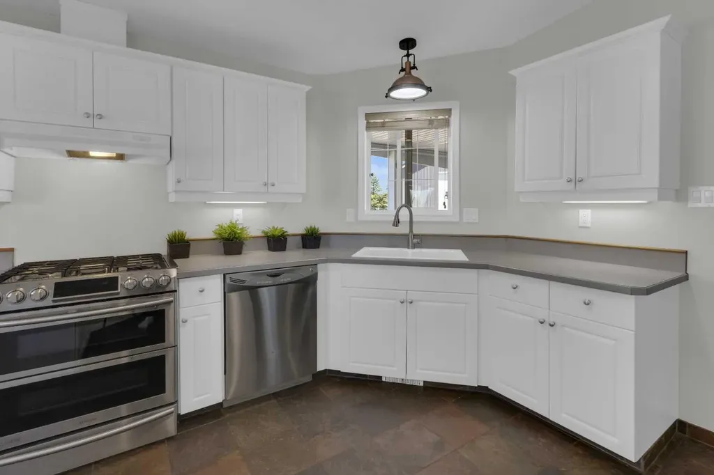 27 Stewart Road SE Airdrie AB T4A 3H8
