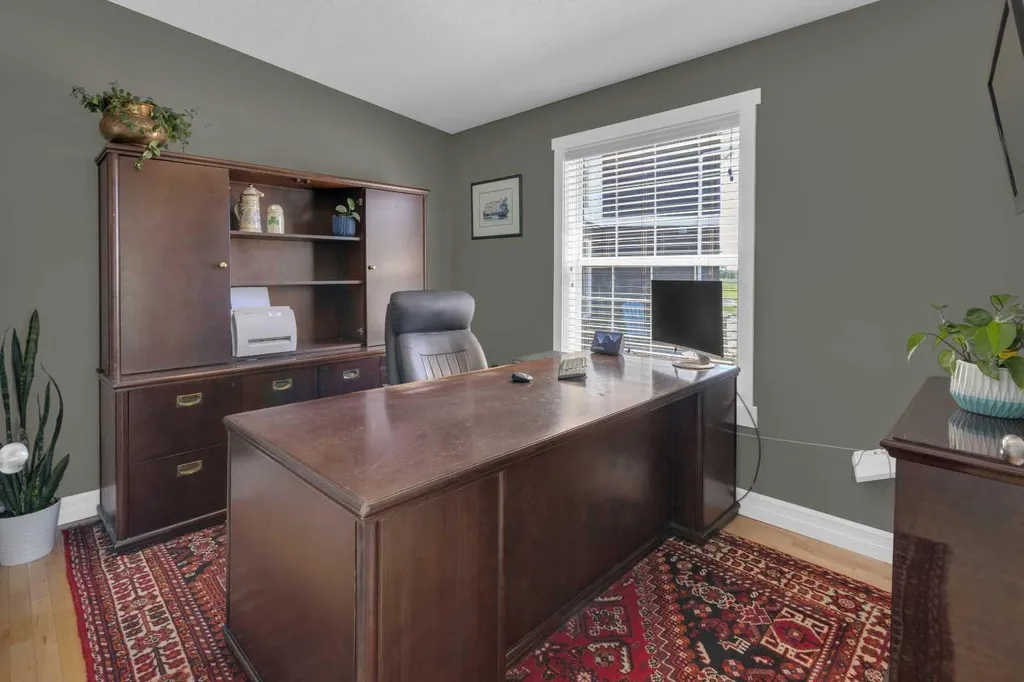 27 Stewart Road SE Airdrie AB T4A 3H8
