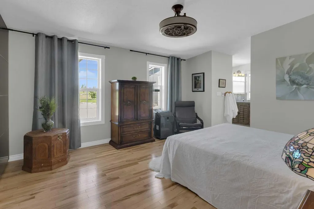 27 Stewart Road SE Airdrie AB T4A 3H8
