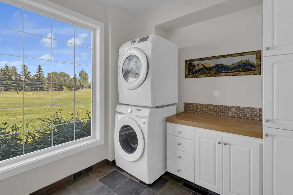 27 Stewart Road SE Airdrie AB T4A 3H8