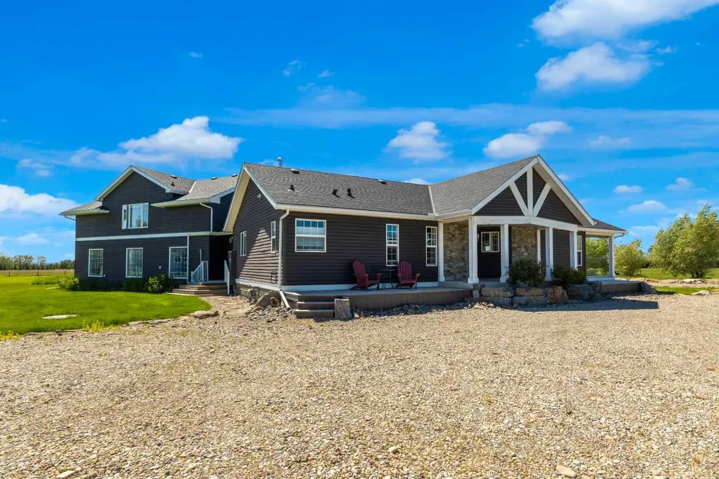 27 Stewart Road SE Airdrie AB T4A 3H8