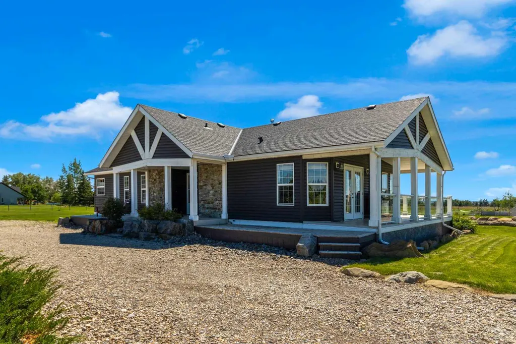 27 Stewart Road SE Airdrie AB T4A 3H8