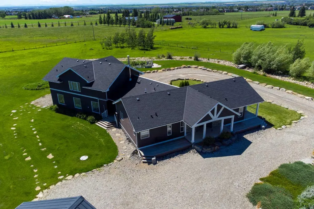 27 Stewart Road SE Airdrie AB T4A 3H8