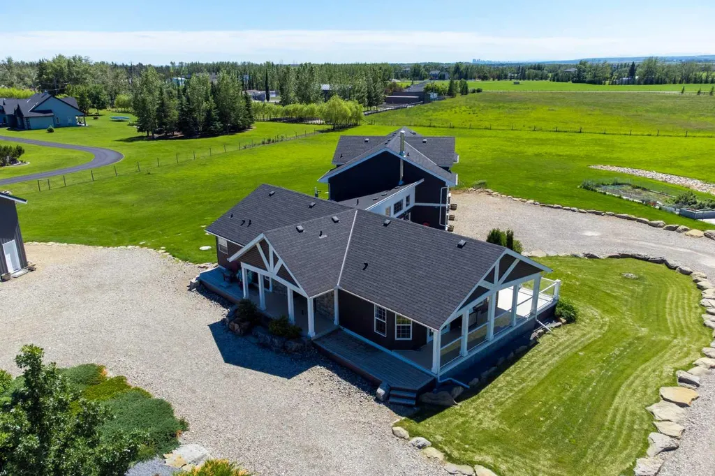 27 Stewart Road SE Airdrie AB T4A 3H8