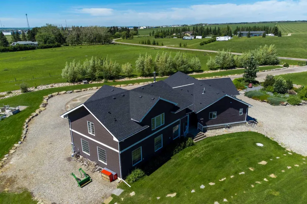 27 Stewart Road SE Airdrie AB T4A 3H8