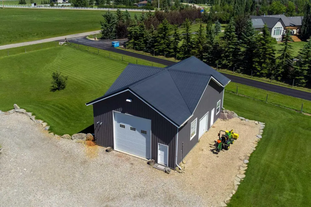 27 Stewart Road SE Airdrie AB T4A 3H8