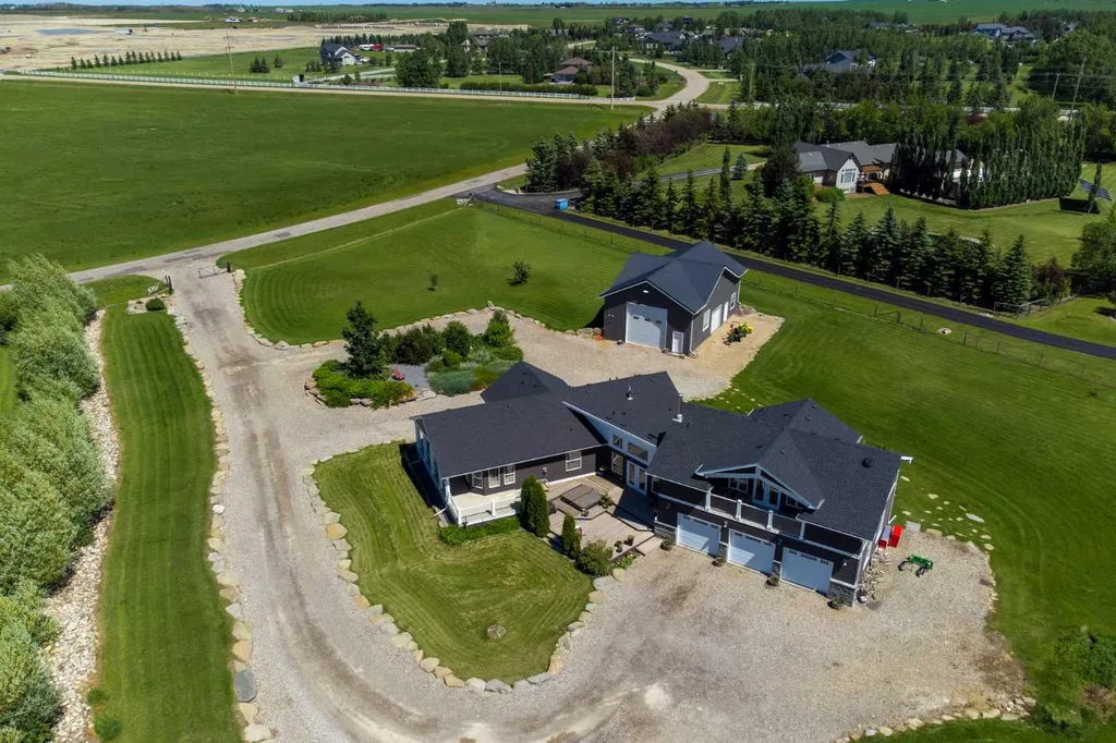 27 Stewart Road SE Airdrie AB T4A 3H8