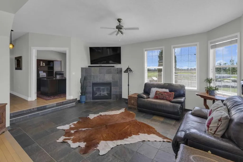 27 Stewart Road SE Airdrie AB T4A 3H8