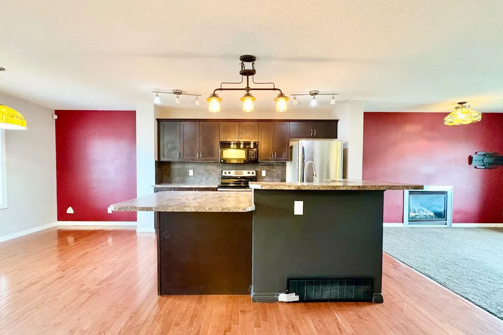 21 Walden Square SE Calgary AB T2X 0M9