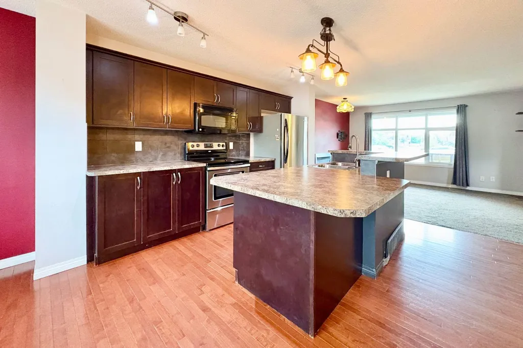 21 Walden Square SE Calgary AB T2X 0M9