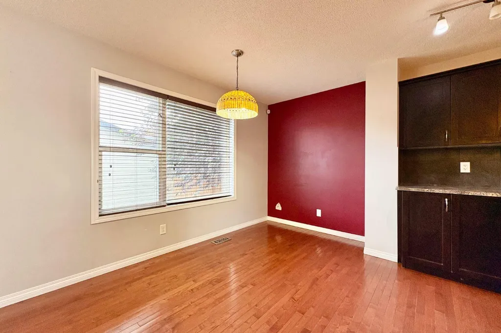 21 Walden Square SE Calgary AB T2X 0M9