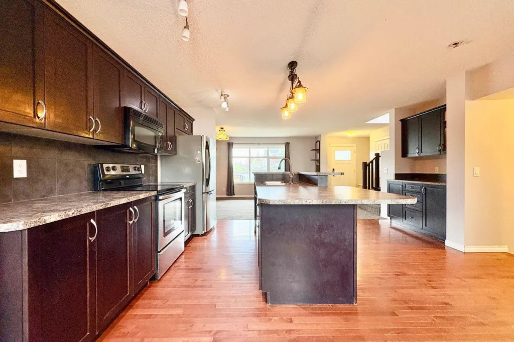 21 Walden Square SE Calgary AB T2X 0M9