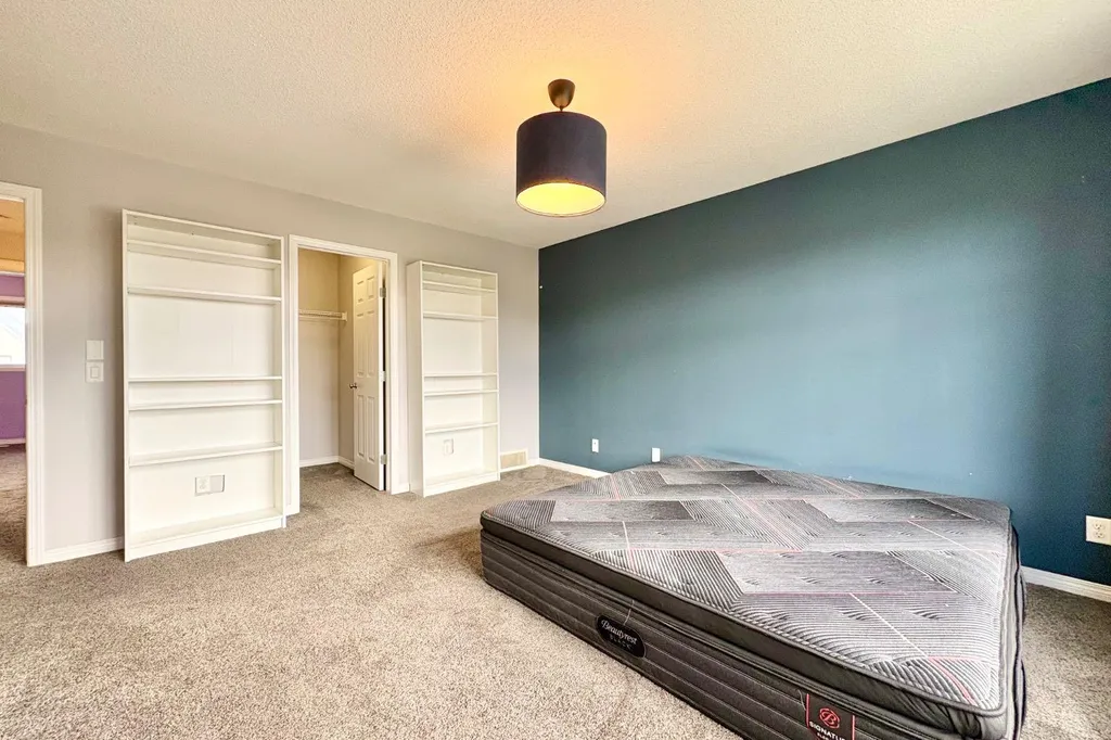 21 Walden Square SE Calgary AB T2X 0M9