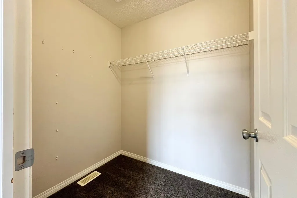 21 Walden Square SE Calgary AB T2X 0M9