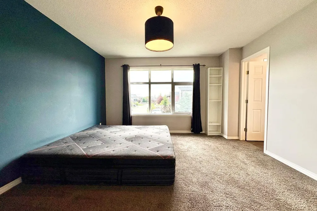 21 Walden Square SE Calgary AB T2X 0M9