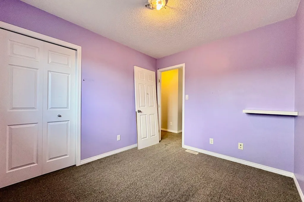 21 Walden Square SE Calgary AB T2X 0M9