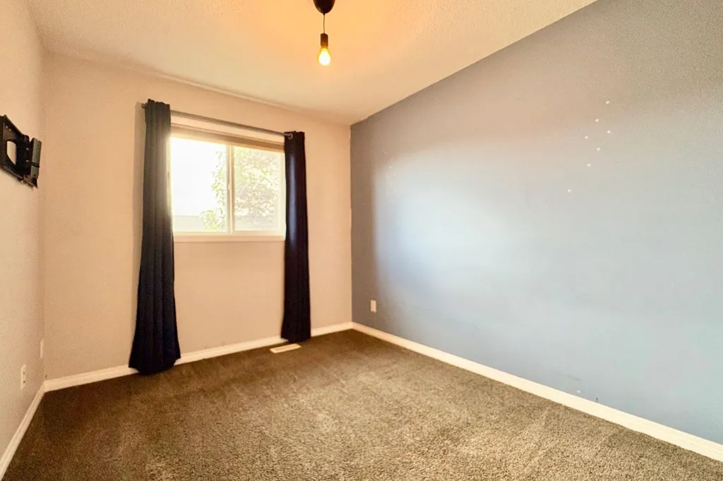 21 Walden Square SE Calgary AB T2X 0M9