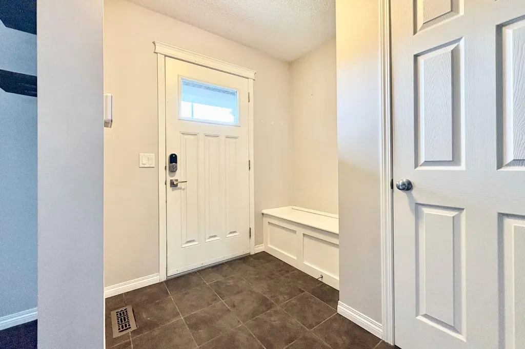 21 Walden Square SE Calgary AB T2X 0M9