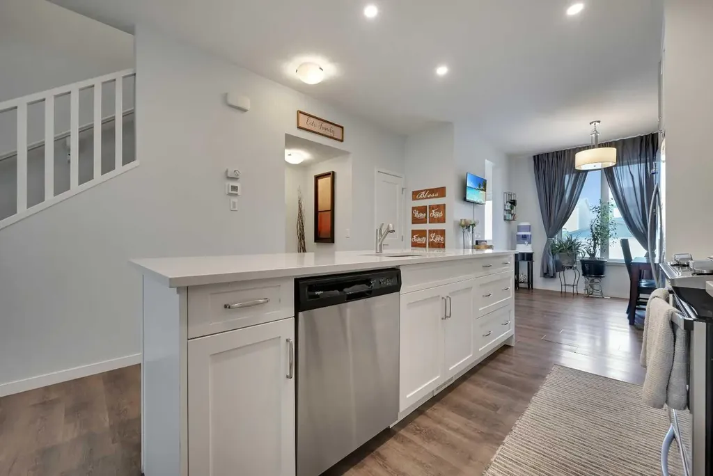 221 Ellen Way Crossfield AB T0M0S0