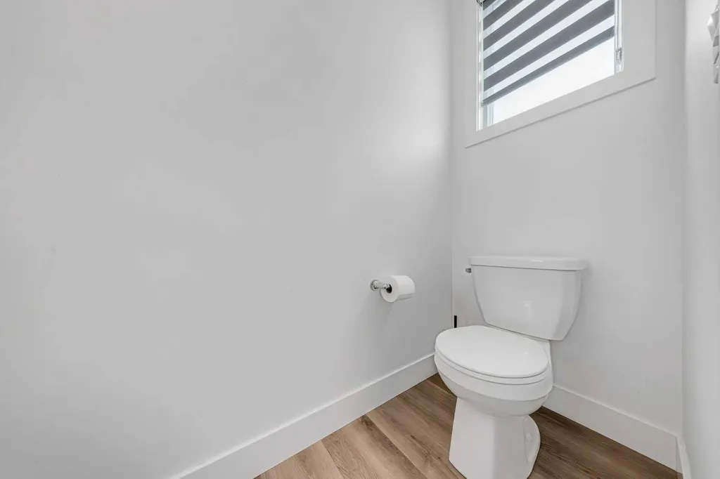242 Carrington Gate NW Calgary AB T3P 1E1