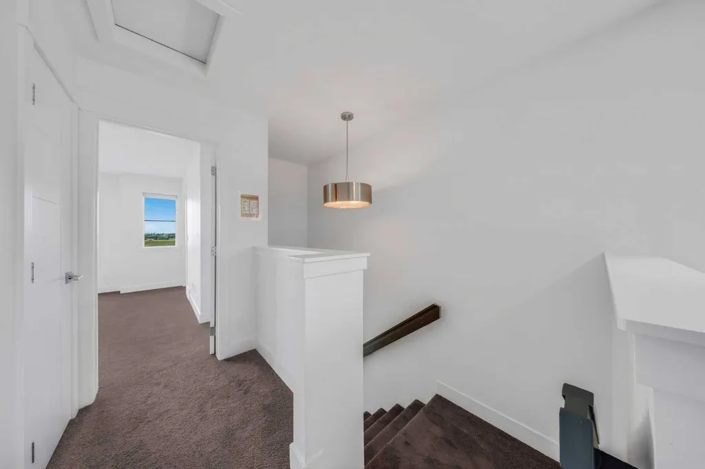 242 Carrington Gate NW Calgary AB T3P 1E1