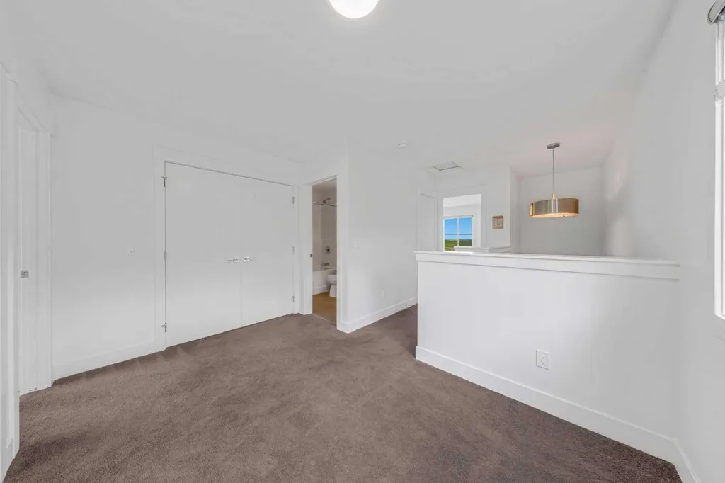 242 Carrington Gate NW Calgary AB T3P 1E1