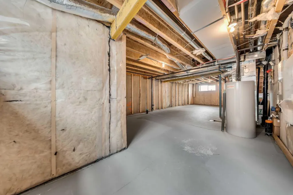 242 Carrington Gate NW Calgary AB T3P 1E1