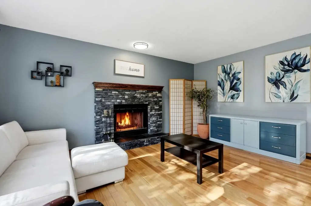 175 Shannon Circle SW Calgary AB T2Y 2L1