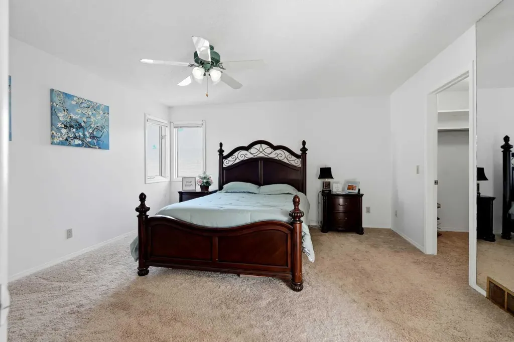 175 Shannon Circle SW Calgary AB T2Y 2L1