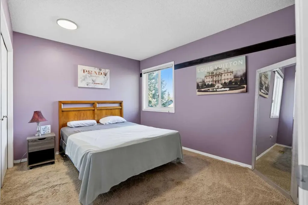 175 Shannon Circle SW Calgary AB T2Y 2L1