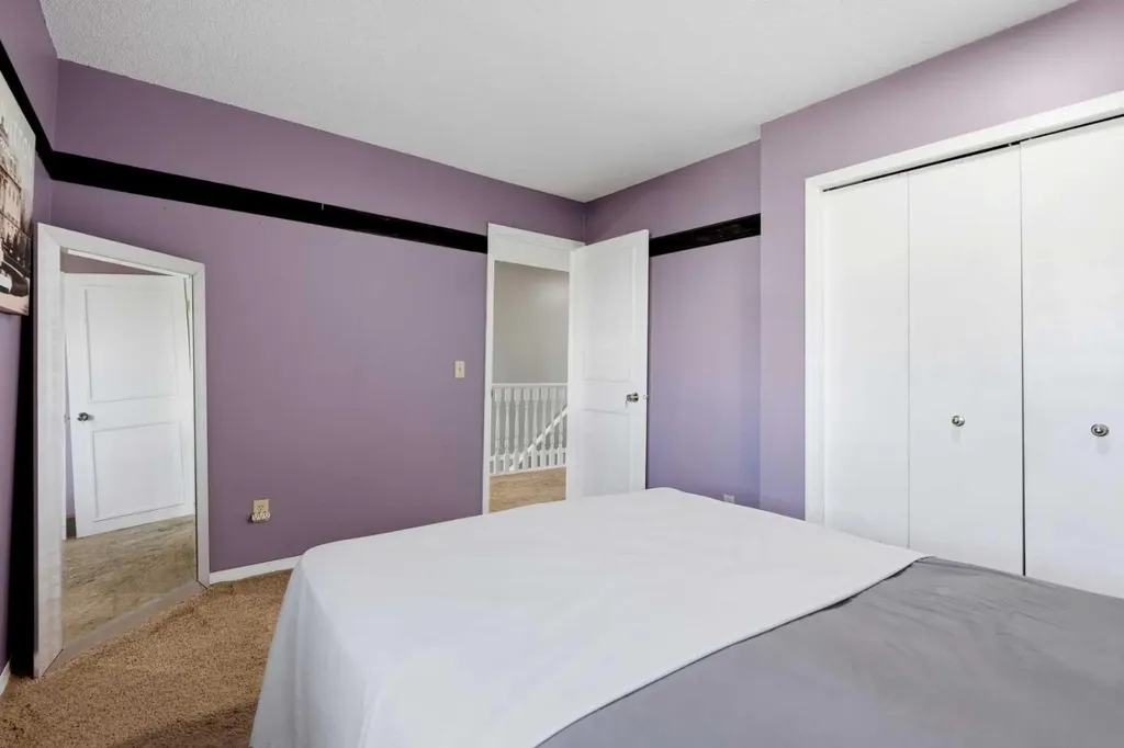 175 Shannon Circle SW Calgary AB T2Y 2L1