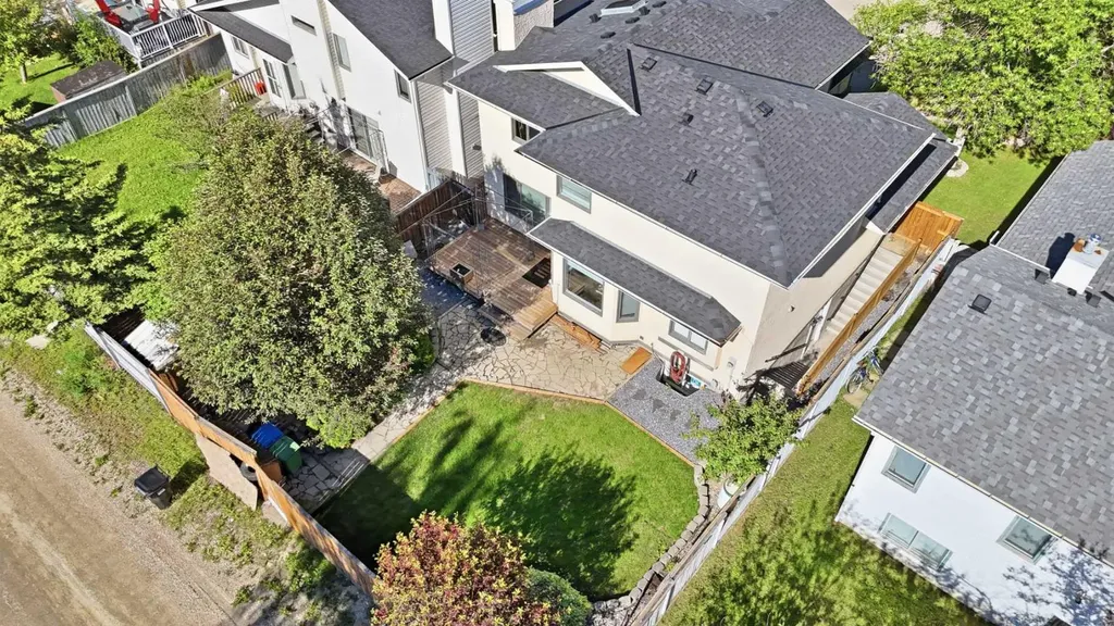 175 Shannon Circle SW Calgary AB T2Y 2L1
