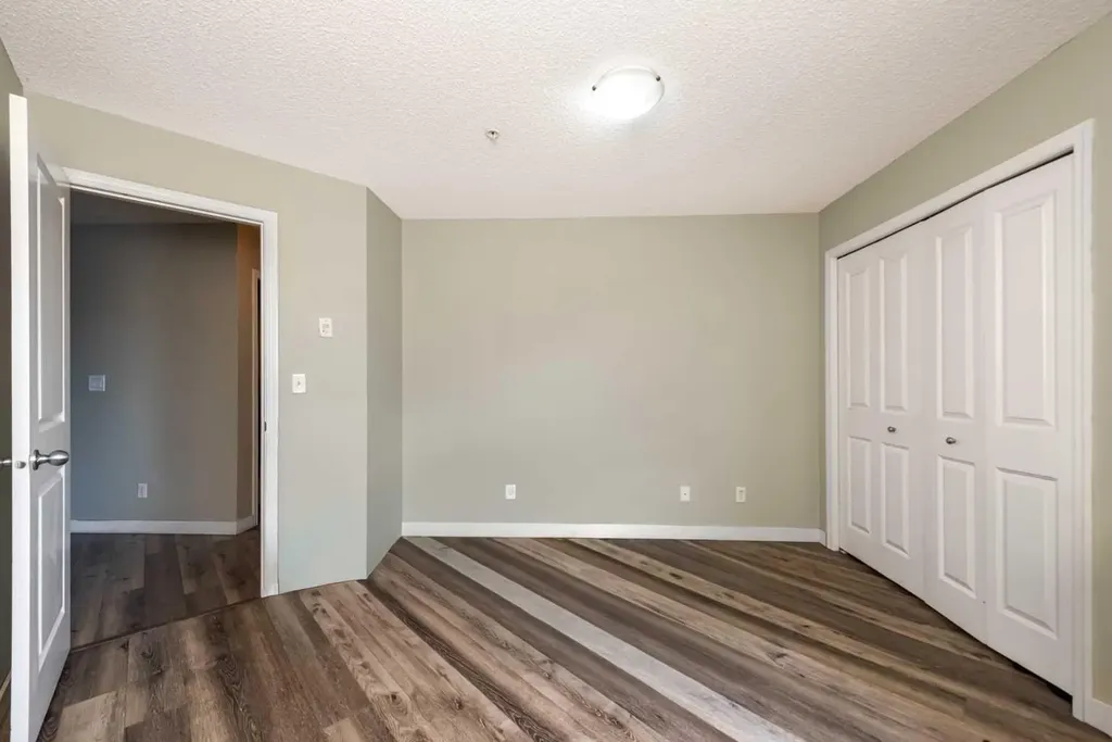 5 Saddlestone Way NE Calgary AB T3J 0S2